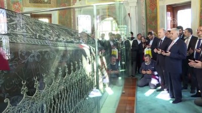 mezarlik ziyareti - Yıldırım, Fatih Sultan Mehmet Han türbesini ziyaret etti - İSTANBUL Videosu