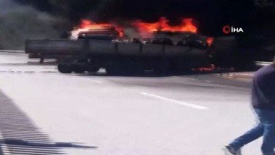 tir soforu -  Çarpışan 2 tır alev alev böyle yandı  Videosu