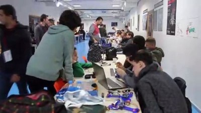 robot yarismasi - Öğrenciler tasarladıkları robotları yarıştırıyor - BURSA Videosu