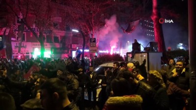 ak parti -  Millet İttifakı İzmit Belediye başkan adayı, zaferini vatandaşlarla kutladı  Videosu