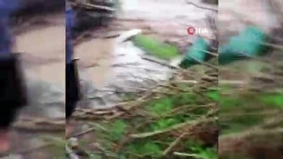 mahsur kaldi -  Dargeçit’i sel ve dolu vurdu  Videosu