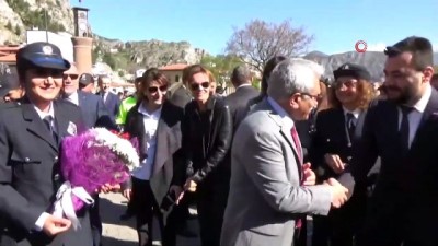 turk gazeteciler - Polis Bayramı'nda sürpriz evlenme teklifi  Videosu