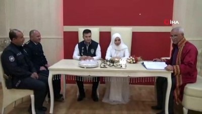 emniyet mudurlugu -  Polis memuru ile öğretmen eşi, Polis Günü’nde 'evet' dedi Videosu
