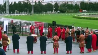 jokey - İstanbul Emniyet Müdürlüğü Koşusunu ‘Kızıl Tüy’ isimli 1 numaralı at kazandı Videosu
