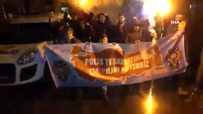 polis merkezi -  Meşale ve pastayla karakola giden vatandaşlar polislerin gününü kutladı  Videosu