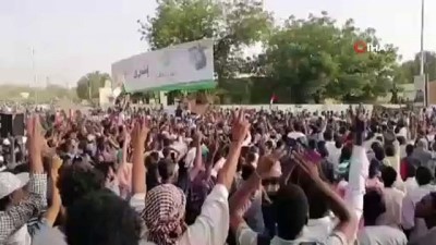 gecis hukumeti -  - Sudan’da Darbe Sonrası Kutlamalar Başladı
- Ordu, Siyasi Tutukluları Serbest Bıraktı  Videosu