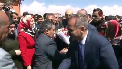 belediye baskanligi -  KHK ile ihraç edilen HDP’li Berki'nin yerine AK Parti’li Salih Akman mazbatayı aldı  Videosu