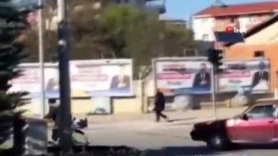 kisla -  Bozulan aracı bisikletle böyle çekti  Videosu