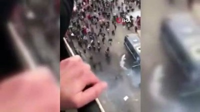 goz yasartici gaz -  - Cezayir'deki Protestolarda 180 Kişi Gözaltında  Videosu