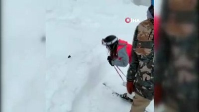 kayak merkezi -  - Rusya'da Tarla Faresi Kar Üstünde Kayak Yaptı  Videosu