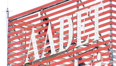 mobilya - Saadet Partisinin çatısındaki amblem söküldü - ANKARA Videosu