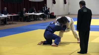 kadin judocu - Türkiye Üniversiteler Judo Şampiyonası - ZONGULDAK  Videosu
