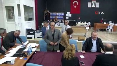  Bartın Belediye Başkanı Cemal Akın mazbatasını aldı 
