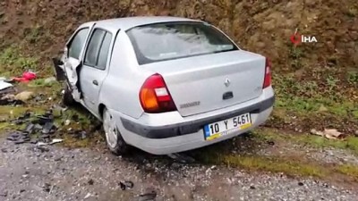 dagdere -  Sındırgı'da yağmurla gelen kaza: 5 yaralı  Videosu