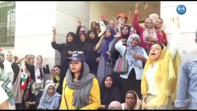Sudan'da Darbe Sonrası Sevinç Gösterileri