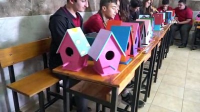 kus yuvasi -  Öğrencilerden kuşlara rengarenk yuva  Videosu