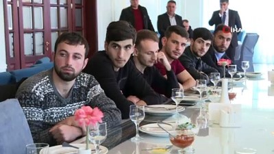  - Azerbaycan Diaspora Başkanı Gürcistan’da Öğrencilerle Bir Araya Geldi