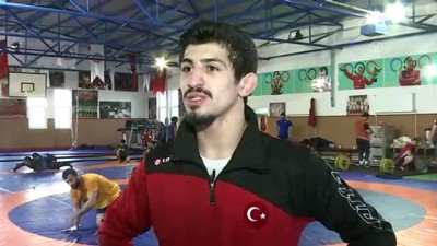 Milli güreşçi Kerim Kamal: 'Efsane olmak istiyorum' - İSTANBUL 