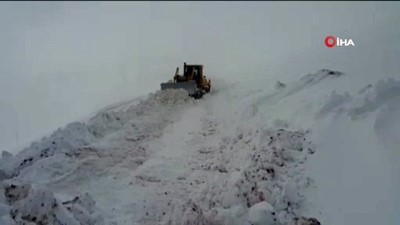  Bayburt-Trabzon arasında baharda karla mücadele 