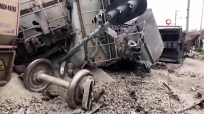  Malatya’da yük treni devrildi: 2 yaralı 