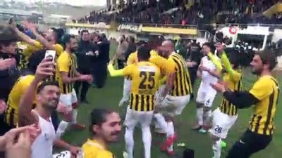 Bayburt Grup Özel İdarespor şampiyon oldu
