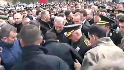 arbede -  CHP Lideri Kılıçdaroğlu’na şehit cenazesinde saldırı  Videosu