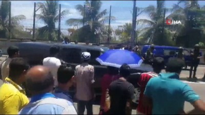  - Sri Lanka’daki Saldırılarda Ölenlerin Sayısı 215’e Yükseldi
- Saldırılarla İlgili 8 Kişi Gözaltına Alındı