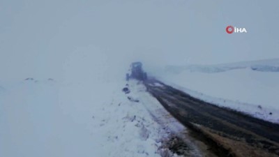  Siirt’te kar yağışı nedeni ile kapanan köy yolları ulaşıma açıldı 