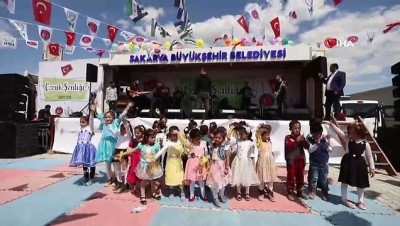 konteyner kent -  Murat Kekilli’den Suriyeli çocuklara konser Videosu