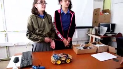 robotlar -  Muş'ta ortaokul öğrencileri bluetooht kontrollü araç yaptılar  Videosu