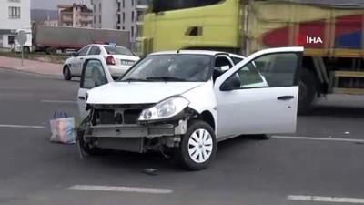  Aksaray’da tır ile otomobil çarpıştı: 3 ağır yaralı