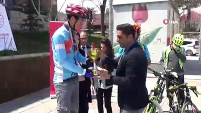bisiklet yarisi -  Muş olimpiyatları bisiklet yarışı gerçekleştirildi  Videosu