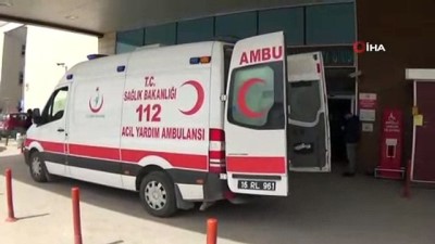 yasli adam -  Odun sararken kamyondan düştü Videosu