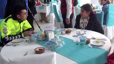 emniyet muduru -  Şehit çocuklarından Mardin protokolüne ziyaret Videosu