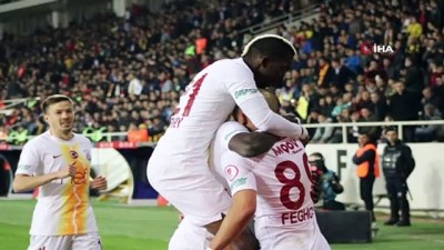 Evkur Yeni Malatyaspor - Galatasaray maçından kareler