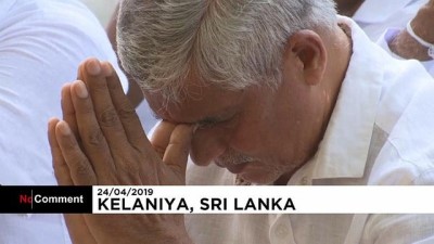 rahip - Sri Lanka'da hayatını kaybedenler için budistlerden dua töreni  Videosu