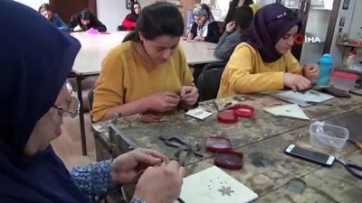  Telkari sanatı Kızıltepeli kadınların ellerinde yaşatılıyor 