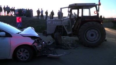 dikkatsizlik -  Traktör ile otomobil çarpıştı: 5 yaralı Videosu
