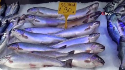  Av yasağının başlamasıyla Sinop’ta balık fiyatları yükseldi 
