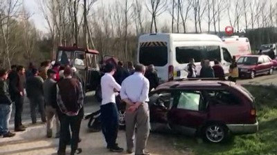 yolcu minibus -  Bursa’da faciadan dönüldü... 3 aracın karıştığı zincirleme kazada 3 kişi yaralandı Videosu