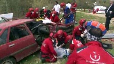 tanker kazasi -  Mardin'de gerçeği aratmayan UMKE tatbikatı...140 UMKE gönüllüsü ile tanker kazası tatbikatı gerçekleştirildi Videosu