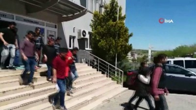 fuhus -  Şanlıurfa'da fuhuş operasyonu: 5 gözaltı  Videosu