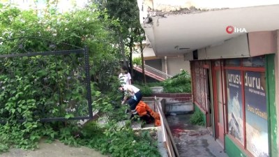 kirkoy -  Bakırköy’de bir esnaf boğazından bıçaklanarak öldürüldü Videosu