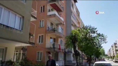 koca dehseti -  İzmir'de koca dehşeti: Eşini uykuda boğarak öldürdü  Videosu
