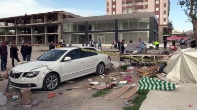 seyyar saticilar - Kazada savrulan otomobil seyyar satıcılara çarptı: 1 ölü, 2 yaralı - ÇORUM Videosu