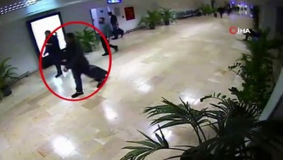 uyusturucu kuryesi -  Atatürk Havalimanı'nda uyuşturucu operasyonu  Videosu