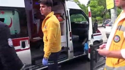 saglik personeli - Hasta taşıyan ambulans kaza yaptı - ADANA Videosu