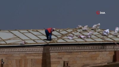  Anıtkabir'in çatı kısmı aslına uygun olarak yenileniyor 