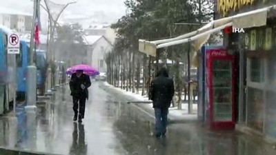  - Bayburt’un yüksek kesimlerinde kar yağışı etkili oldu 