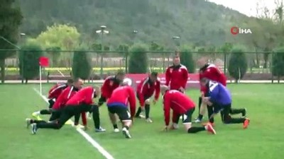 dera - Uluslararası Polis Futbol Turnuvası'nda heyecan sürüyor  Videosu